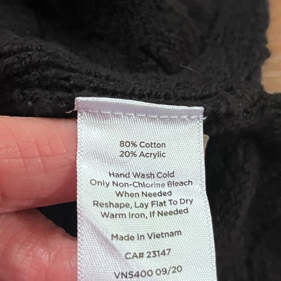 Talbots Soft Cotton Blend Pointelle Knit Black V Neck Sweater Size Medium - Picture 9 of 9